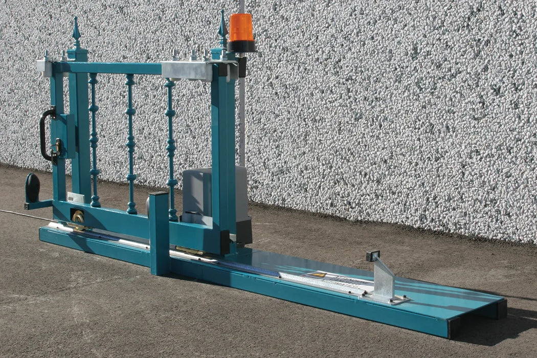 Handles for metallic Doors with Screw